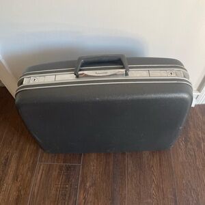 Samsonite Silhouette Hard Shell Suitcase 22x16x6.5 Vintage Rare Gray
